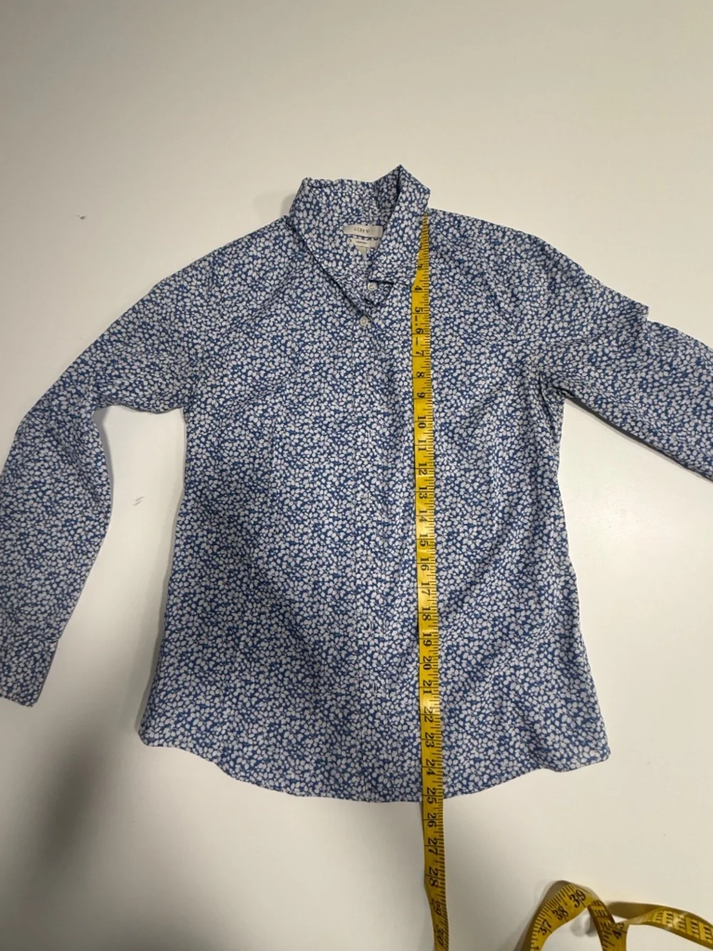 J. Crew Perfect Shirt, Blue and White Floral Long Sleeve Button Down, Size 2 - Picture 7 of 12